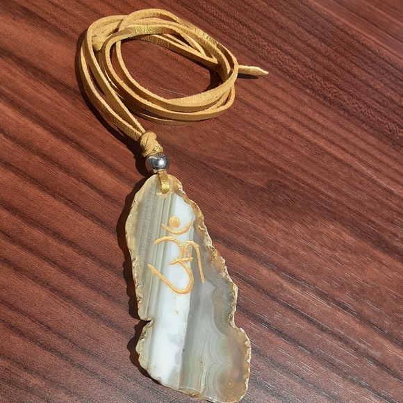 Agate OM Mantra/ Faux Gold Cord/ Silver Tone Bead Pendant/ Necklace - Picture 2 of 8